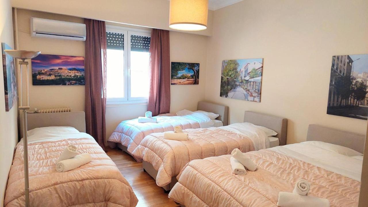 Grand Apartment In Parliament Square Atenas Exterior foto